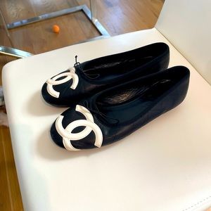 CHANEL ballerina flats